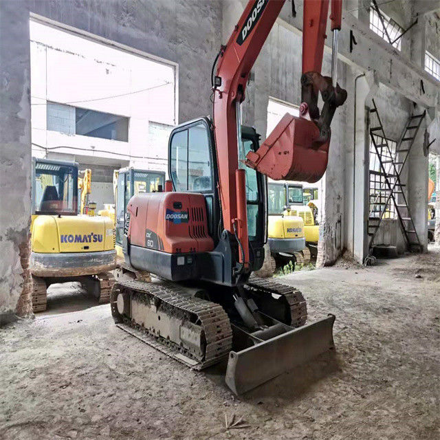 Bereit für die Arbeit und erfahren gebraucht Korea importiert 6 Tonnen Doosan DX 55 in gutem Zustand