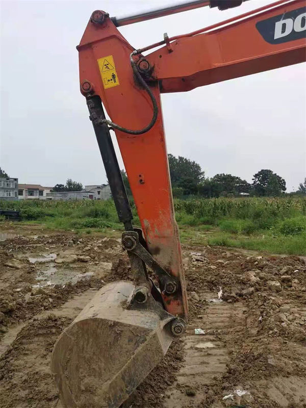 8 Tonnen fertig gebrauchte Bagger für die Arbeit und erfahrene gebrauchte Korea importiert Doosan DX 75