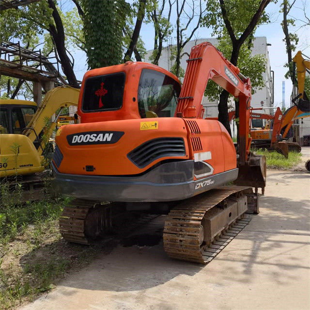 8 Tonnen fertig gebrauchte Bagger für die Arbeit und erfahrene gebrauchte Korea importiert Doosan DX 75