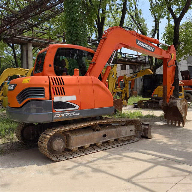8 Tonnen fertig gebrauchte Bagger für die Arbeit und erfahrene gebrauchte Korea importiert Doosan DX 75
