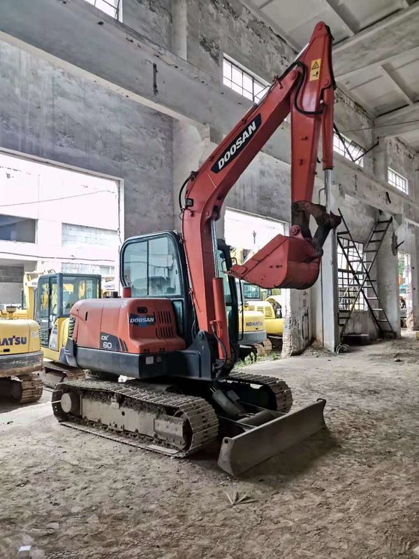 6 Tonnen fertig für die Arbeit und erfahren gebraucht Korea importiert DOOSAN DX60 in gutem Zustand