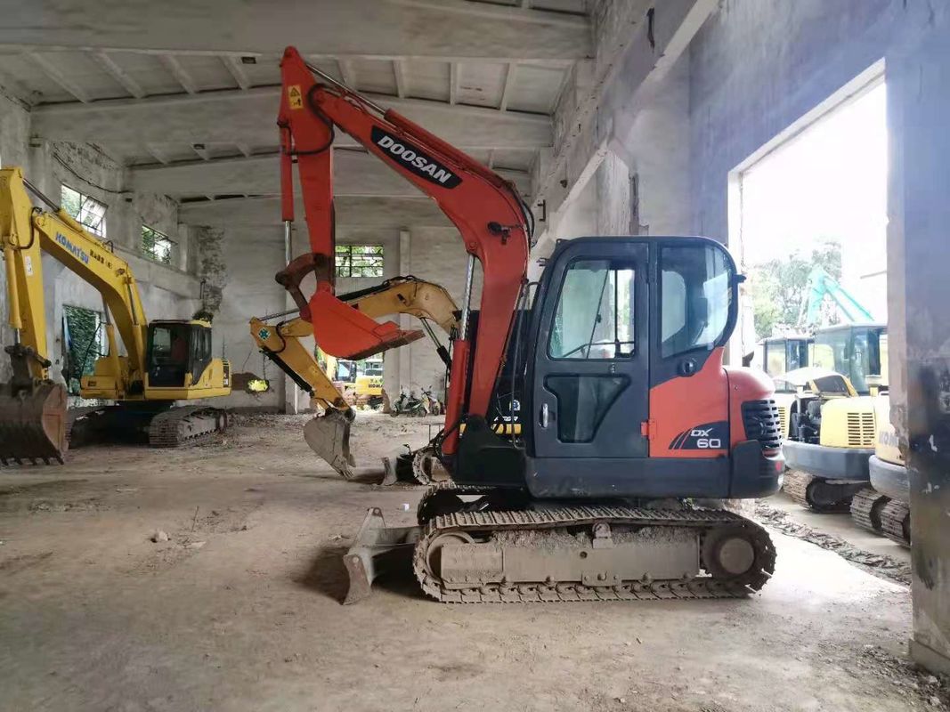 6 Tonnen fertig für die Arbeit und erfahren gebraucht Korea importiert DOOSAN DX60 in gutem Zustand