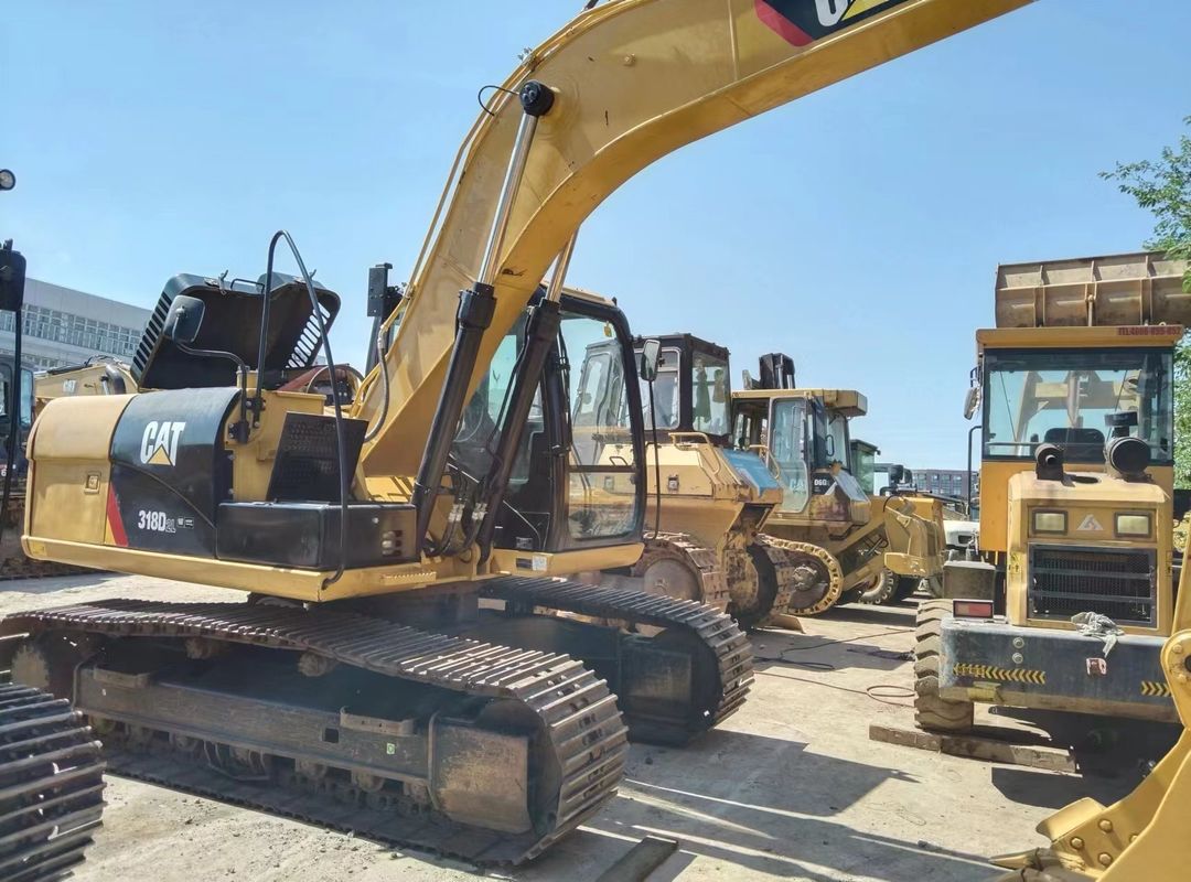 17.9 Tonnen fast neu aus Japan importierte Exkavatormaschine CAT 318 D2L