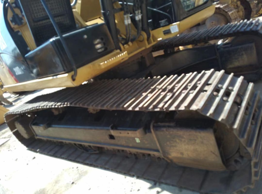 17.9 Tonnen fast neu aus Japan importierte Exkavatormaschine CAT 318 D2L