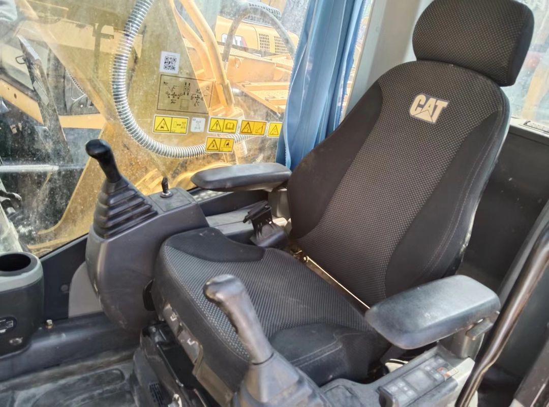 17.9 Tonnen fast neu aus Japan importierte Exkavatormaschine CAT 318 D2L