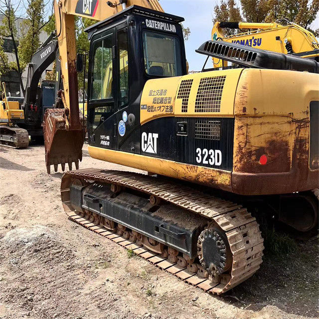 23 Tonnen, einsatzbereit und erfahren, gebraucht Japan Caterpillar 323 D in gutem Zustand.