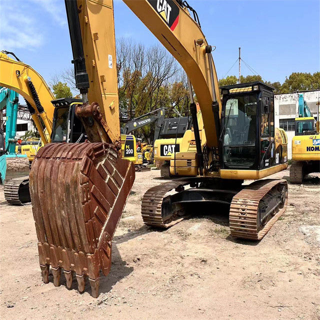 23 Tonnen, einsatzbereit und erfahren, gebraucht Japan Caterpillar 323 D in gutem Zustand.