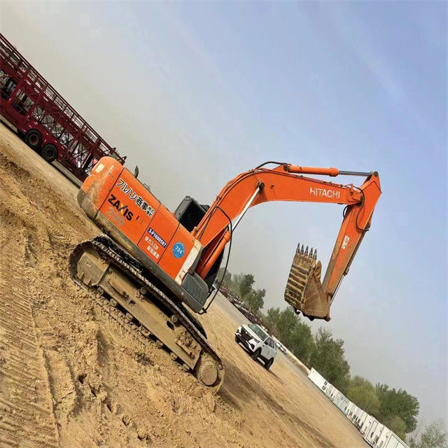 30.2 Tonnen, einsatzbereit und erfahren, Japan importierte Hitachi ZX 300 LC in gutem Zustand.