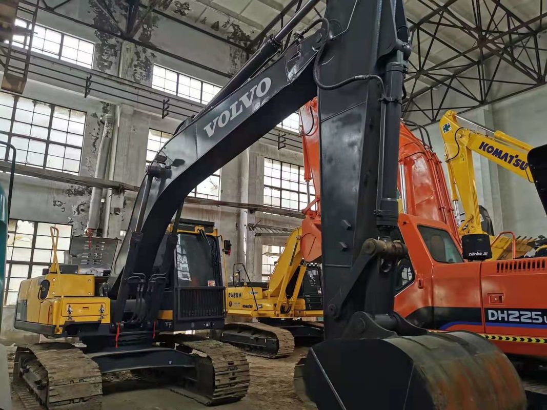 Schweden importierte hochwertige Volvo EC200DL-Crawlerbaggermaschine, fast neu, 100% fertig
