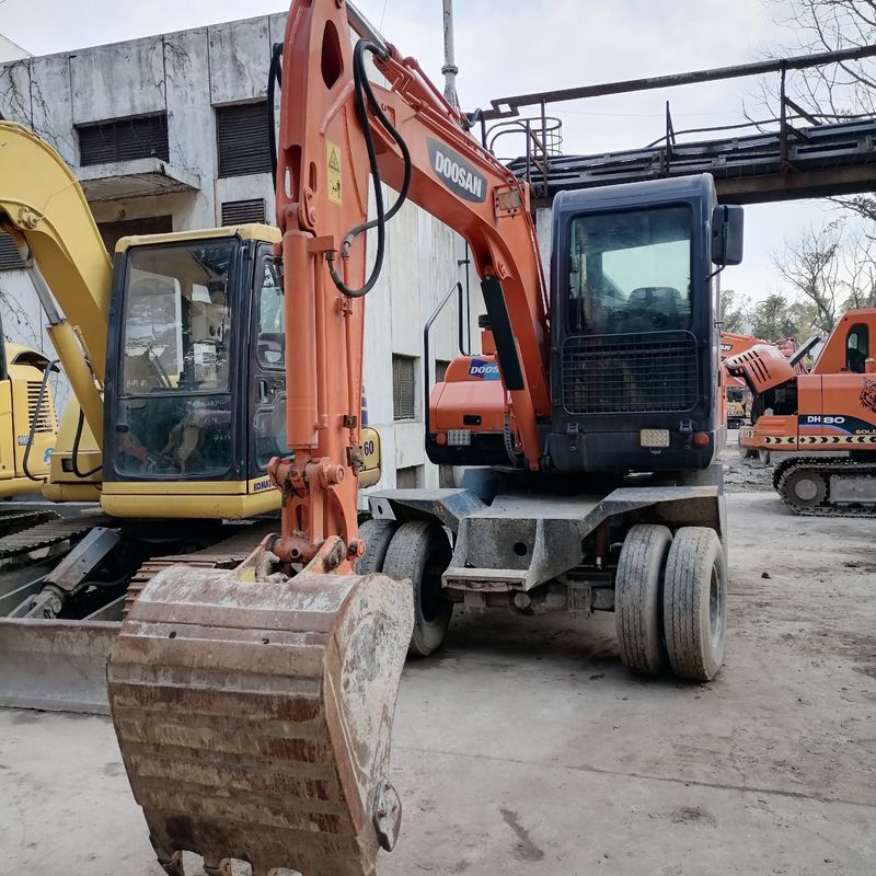 5 Tonnen Korea importiert 90% neue Doosan DX 60W Gebrauchtrad Bagger mit hoher Qualität und beste Leistung zum Verkauf
