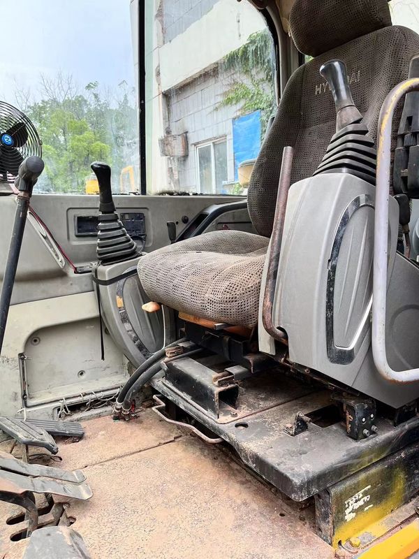 Gebraucht Hyundai R60 Eimer Kapazität Max. 0,18 M3 5,6m Transportlänge