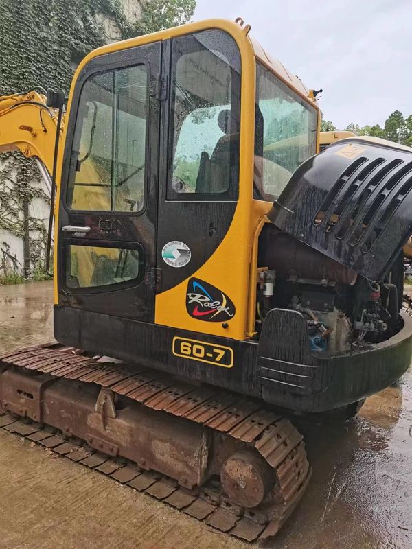 Gebraucht Hyundai R60 Eimer Kapazität Max. 0,18 M3 5,6m Transportlänge