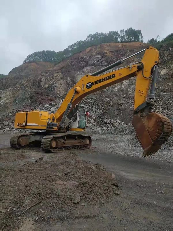 Gebrauchtes Liebherr R944 für den Einsatz bereit und erfahrener Deutscher, in gutem Zustand importiert.