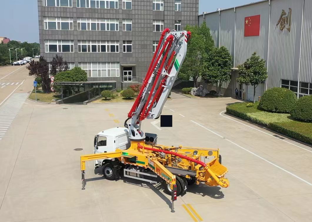 6×4 oder 8×4 Antrieb bereit zur Arbeit XCMG HB37A 37 m Betonpumpen für Betonlieferung und Gießen
