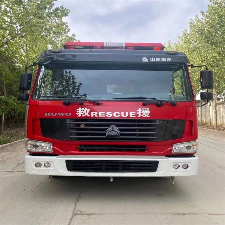 In gutem Zustand Rot Diesel Brennstoff Typ Howo Feuerwehrfahrzeug 16cbm Handgetriebe