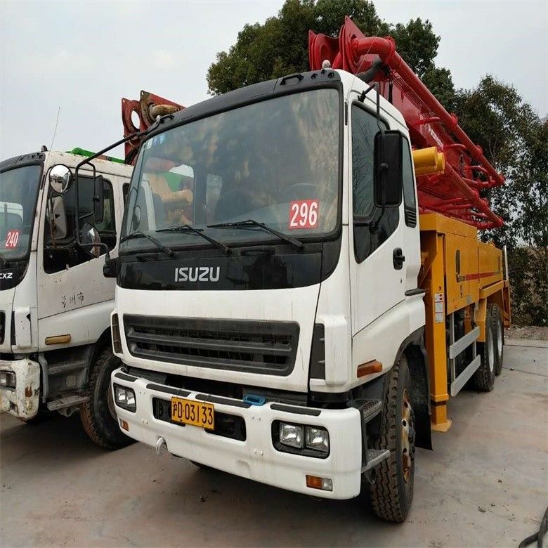 Gelb Gebrauchtes Fahrwerk Putzmeister Betonpumpenwagen 37 Meter mit 12 M3/h Produktivität