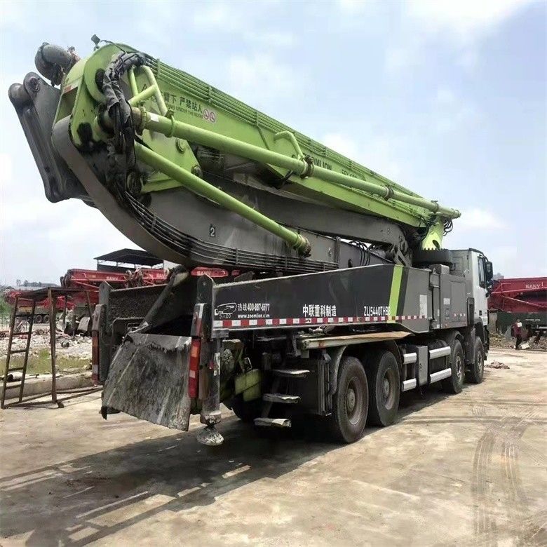 Gebrauchtes Zoomlion Betonpumpenfahrzeug 37m 42m 48m 52m Sicherheit und optimale Leistung
