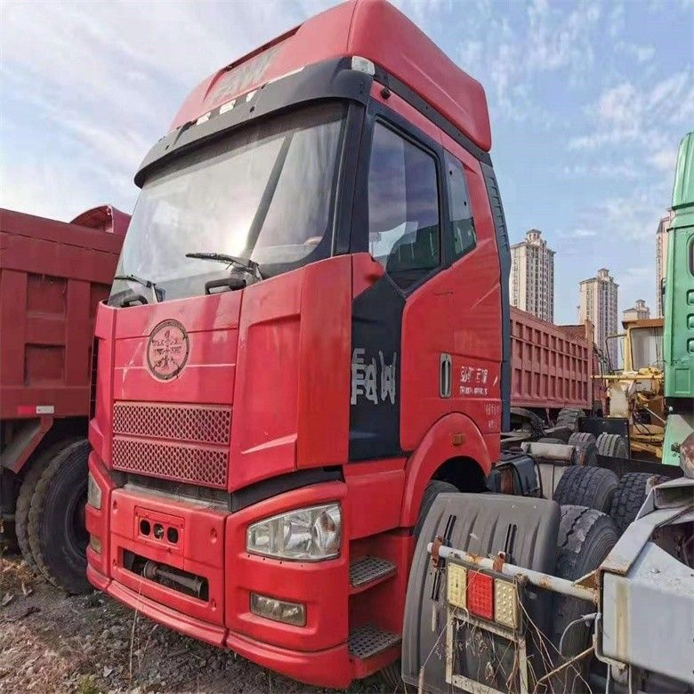 10 Vorwärtsverschaltungsnummer verwendet Faw Traktor Schwerlastwagen 6*4 mit Multimedia-System