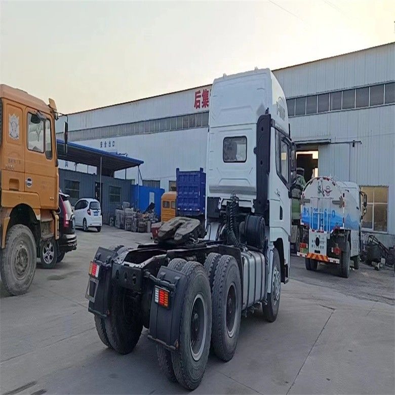Second Hand Shacman 6 X 4 ADE X3000 mit normalen Fahrersitz und Handgetriebe