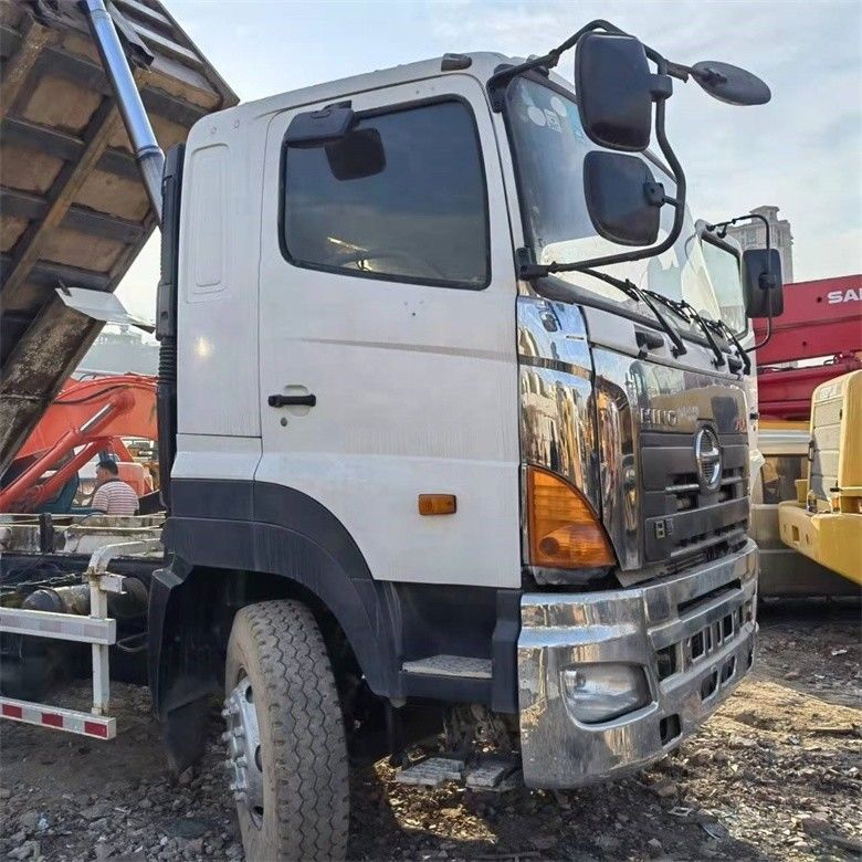 Multimedia-System verwendet HINO 6*4 Schwerlastwagen 700