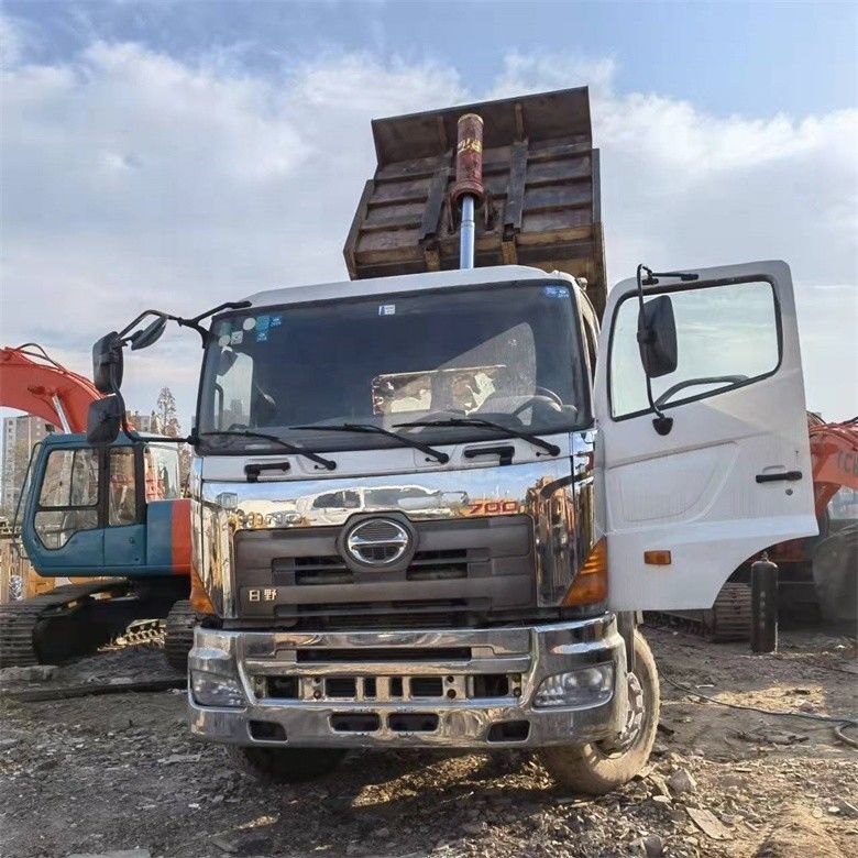 Multimedia-System verwendet HINO 6*4 Schwerlastwagen 700