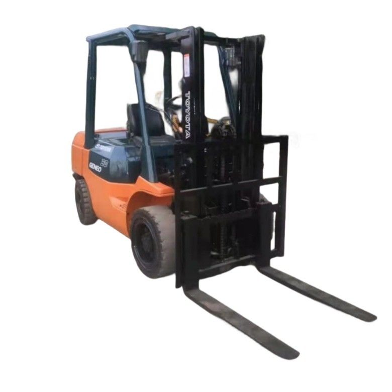 Mehrfunktions-Forklift 3 t aus Japan, gebraucht, in geringer Arbeitszeit bereit