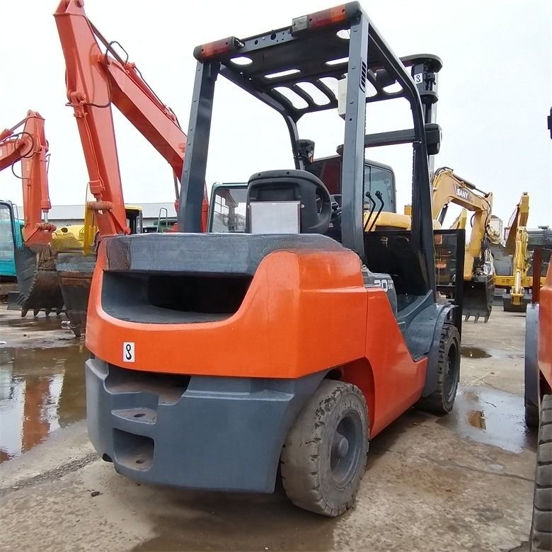 Mehrfunktions-Forklift 3 t aus Japan, gebraucht, in geringer Arbeitszeit bereit