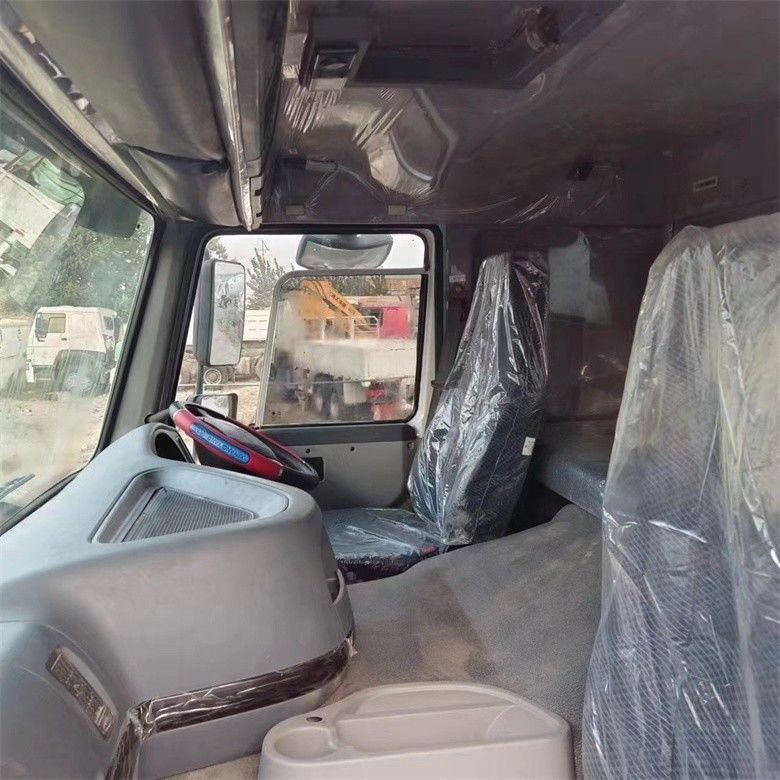 Multimedia-System ausgestattet 6x4 Howo Dump Truck Sinotruck 371 LHD mit und links Steuern