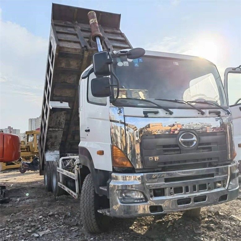 Gebraucht Japan Hino Gebraucht Dump Trucks mit YUCHAI Motor in Arbeitszeiten 2020