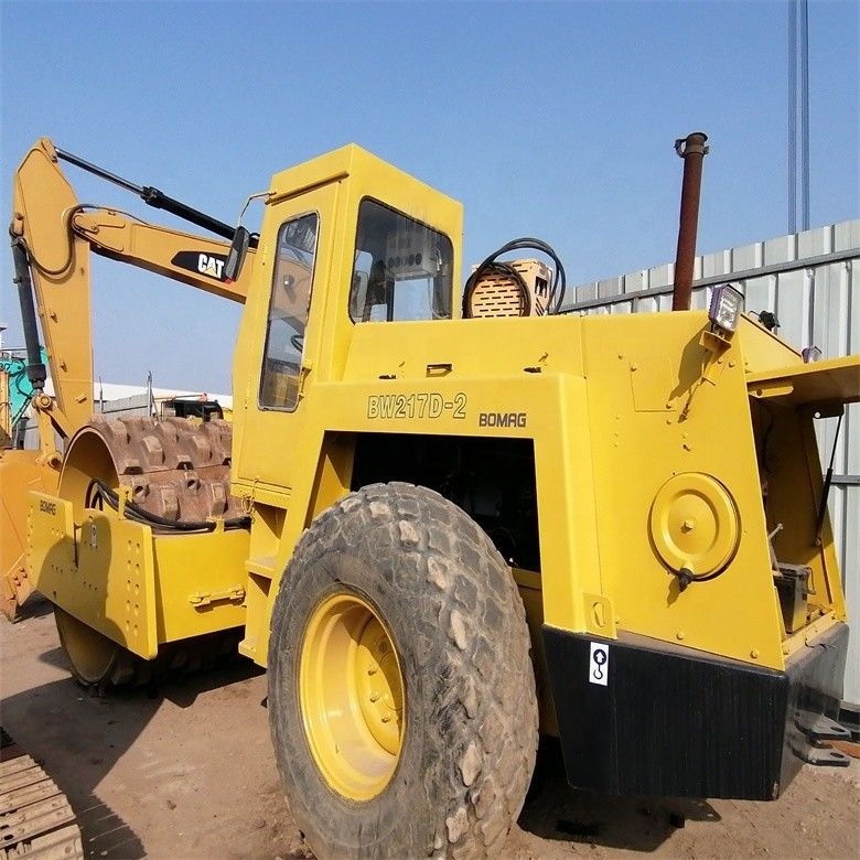 Dieselmotor Straßenbelag Bomag BW217D-2 Gebrauchtes Einzeltrommel Schaffuß Hydraulische Straßenrolle