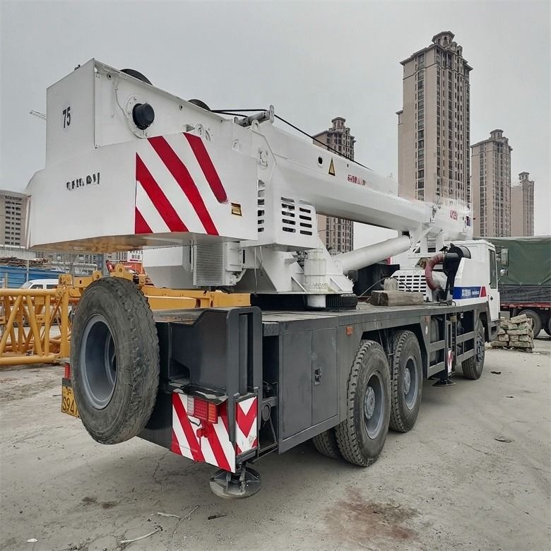 Gebraucht Zoomlion QY25V 20 Tonnen mobiler Lastkraftwagen mit 3000-4000 Arbeitsstunden