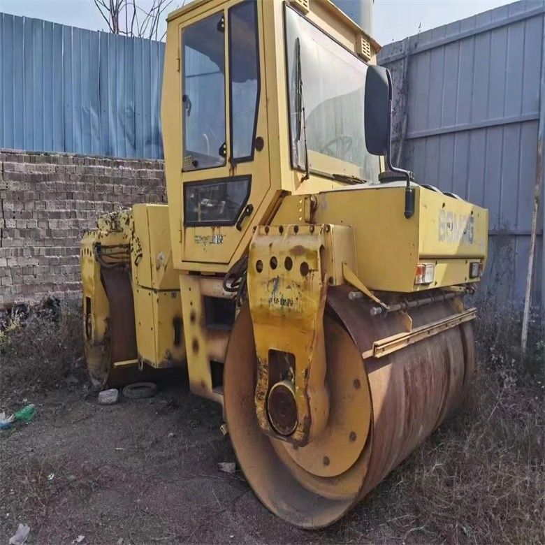10 T Betriebsgewicht BOMAG BW 202 AHD-2 Straßenwalze und Leistung garantiert