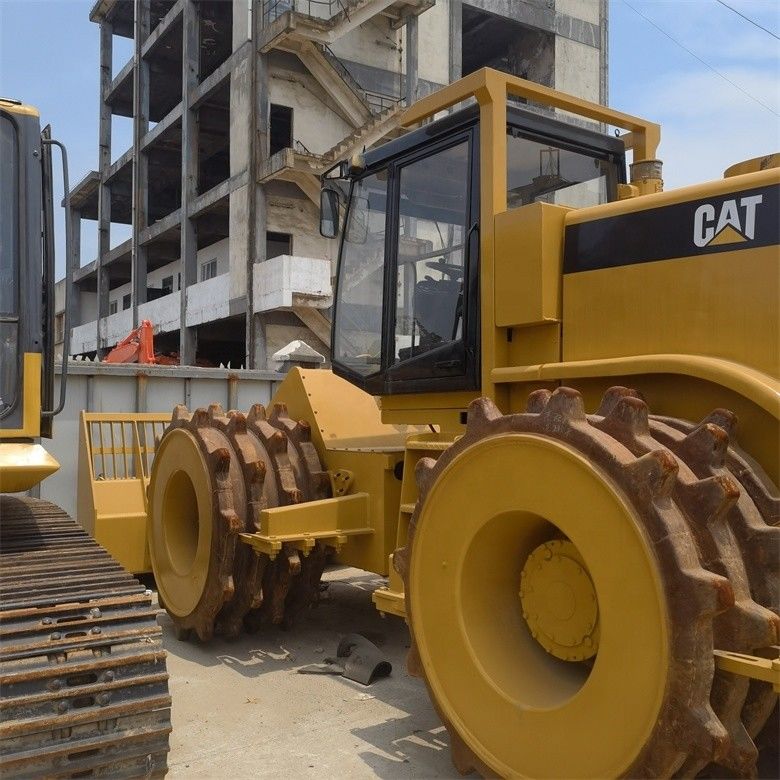 35 Tonnen gebraucht Caterpillar Cat 826G Verdichter in ausgezeichnetem Zustand Originalfarbe Japan