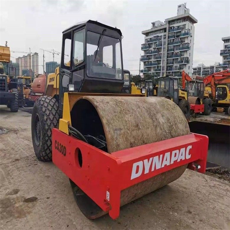 Niedrige Arbeitszeiten Japanische Dynapac CA30D-Straßenwalze für Bauarbeiten