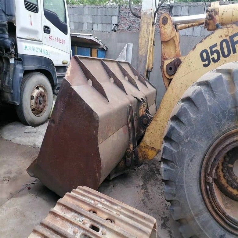Caterpillar 950F 17 Tonnen Radlader mit 6,6 L Hubraum und 3200-3300 Arbeitsstunden
