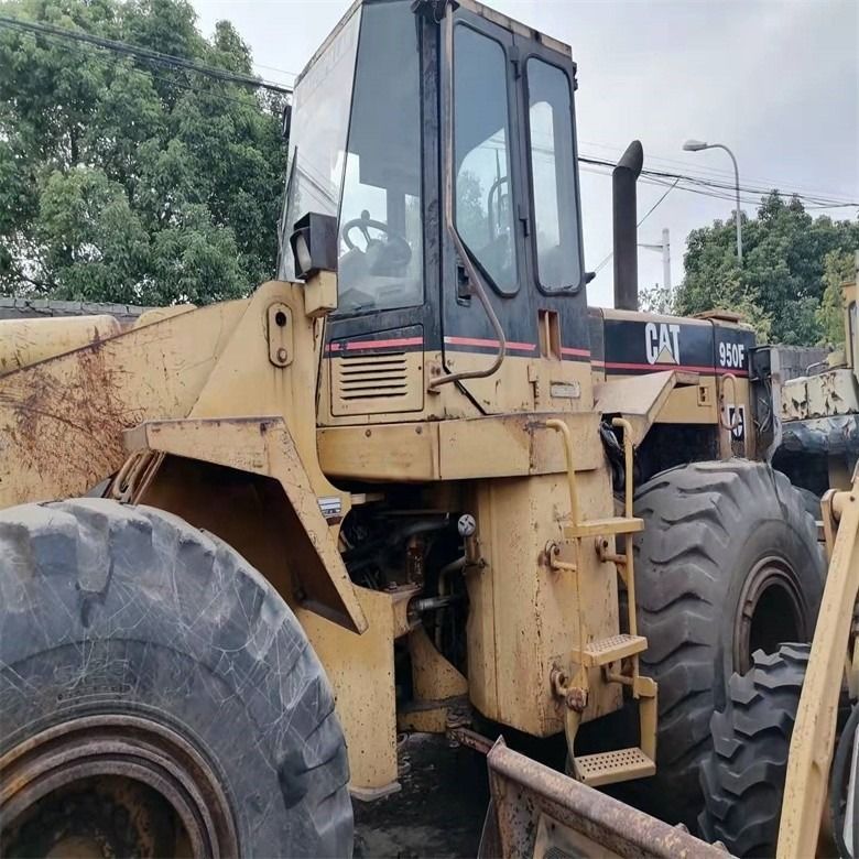Caterpillar 950F 17 Tonnen Radlader mit 6,6 L Hubraum und 3200-3300 Arbeitsstunden