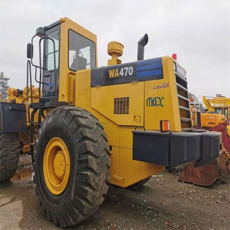 Komatsu WA470-3 mit einer Nennlast von 7 Tonnen und einem Hubraum von 11 L aus Japan