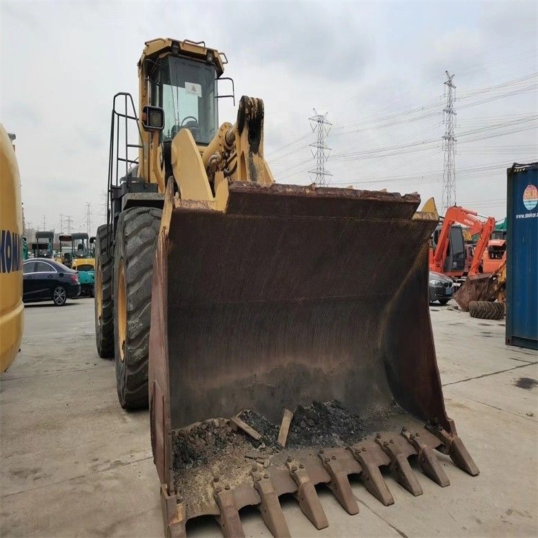 Niedrige Arbeitszeiten WA600-6 Radlader aus Japan mit Maschinengewicht von 44000-44500 kg