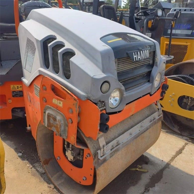 2.5 Tonnen verwendeter Hamm-Roller-Verdichter HD35VT in Originalfarbe mit einer Antriebskraft von 28KN
