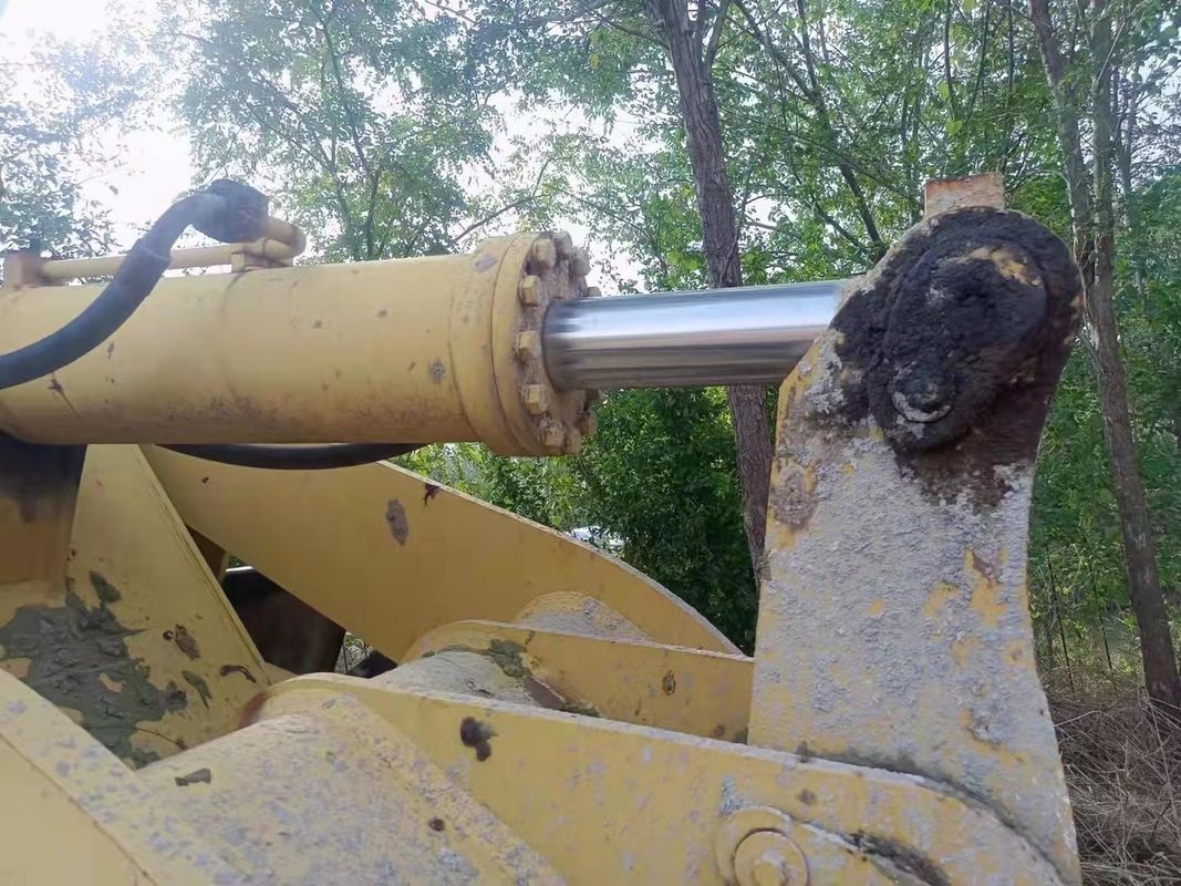 SEM 630B Gleisart LGP-Bulldozerlader mit Ein-Schaufel-Ripper
