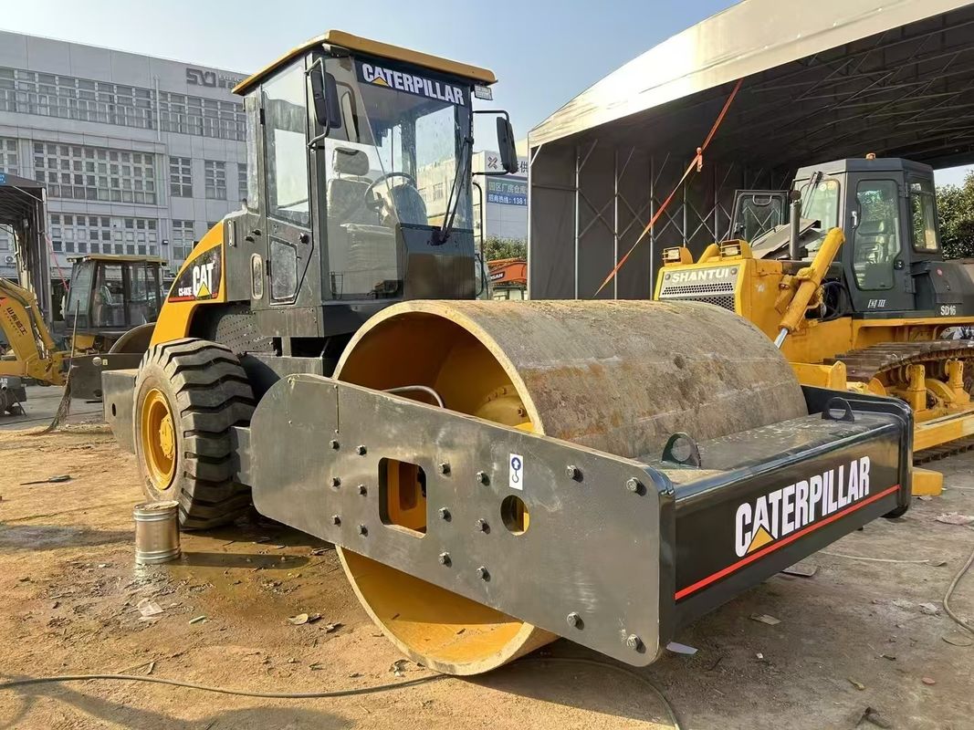 Verwendeter CAT CS-683E Vibrationsrollenverdichter 1,8 mm Amplitude 134 kW Motorleistung