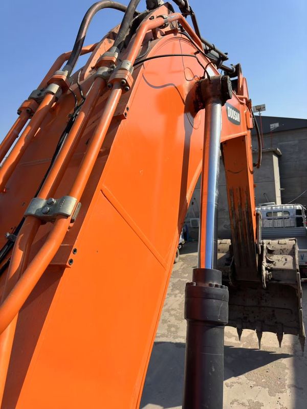 Gebrauchtes Doosan DX560LC Crawler Bagger zum Verkauf hochwertige Gebrauchtbaugeräte