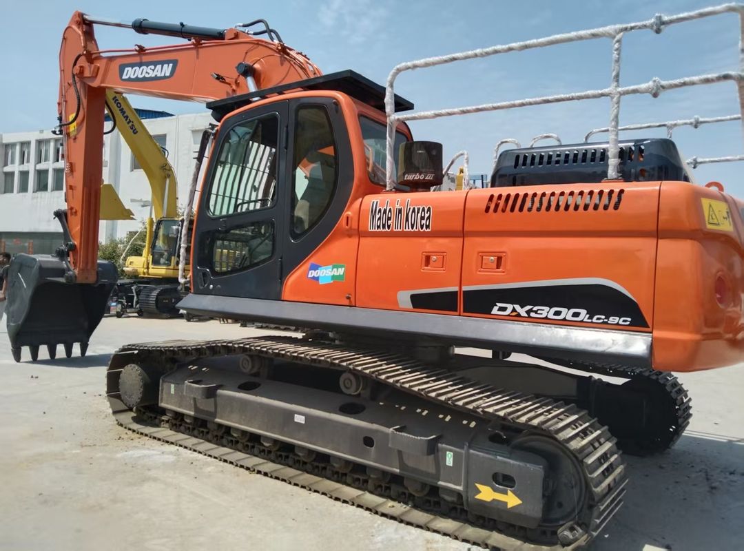 Gebraucht DOOSAN Crawler Bagger DX300LC-9C Transporthöhe 3,475M Hochleistung