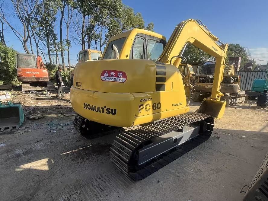 Gebraucht KOMATSU Crawler Bagger PC60-7 Gebraucht KOMATSU PC60-7 Gleisbagger Ausrüstung zum Graben